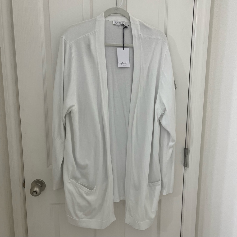 NWT Style List by Micaela. white sweater. Size 2x.